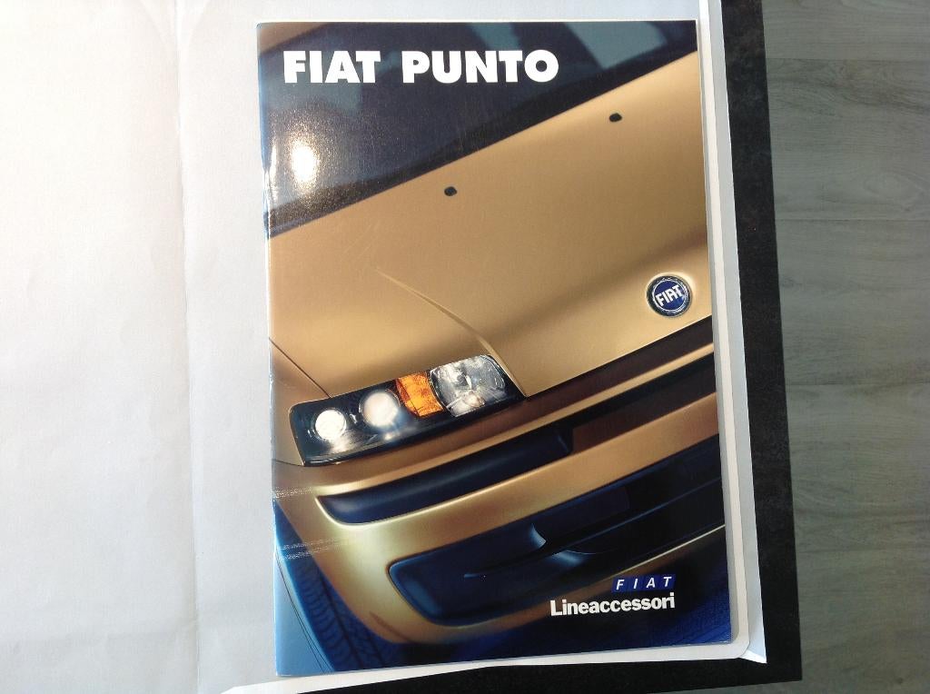 nuova Fiat Punto Linea accessori folder NED 36 blz 1999, Boeken, Ophalen of Verzenden, Nieuw, Overige merken
