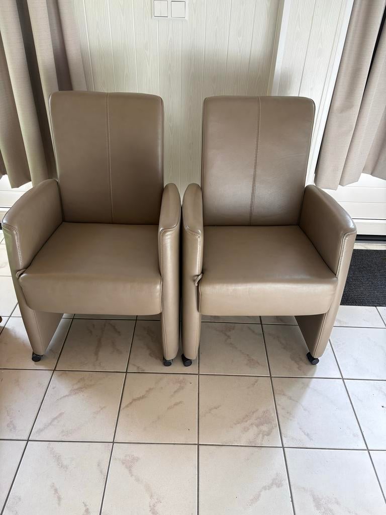 2 Riva leren stoelen met wieltjes - Zo goed als nieuw, Ophalen, Zo goed als nieuw, Leer, Twee