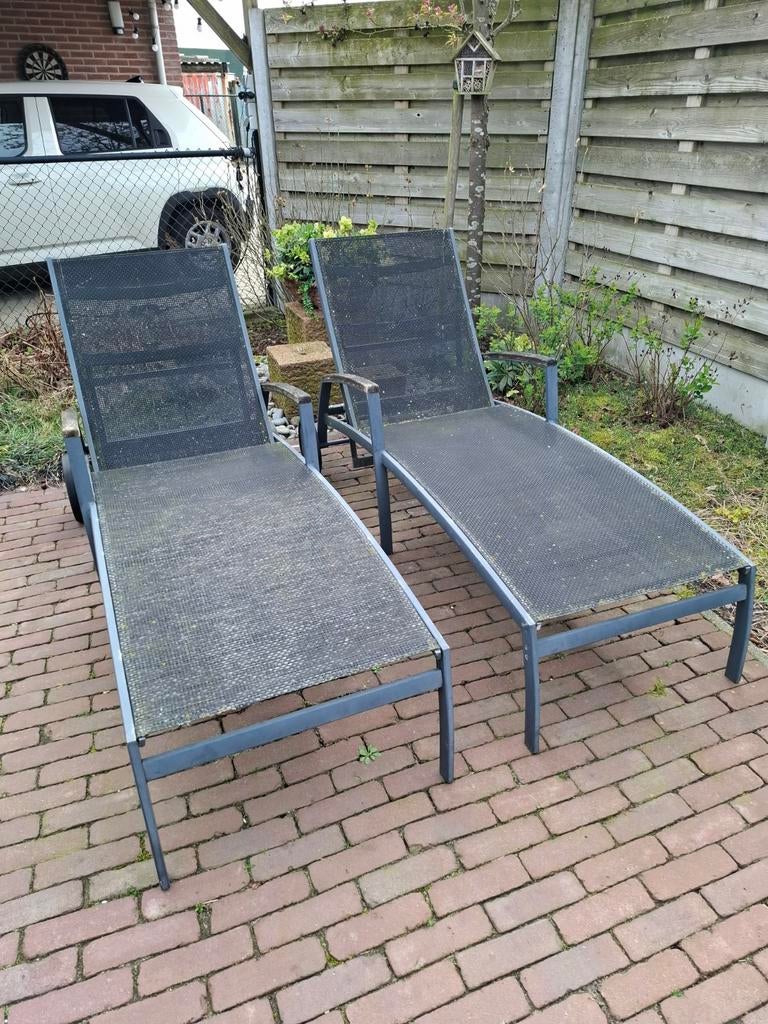 Twee ligbedden, Tuin en Terras, Ligbedden, Ophalen