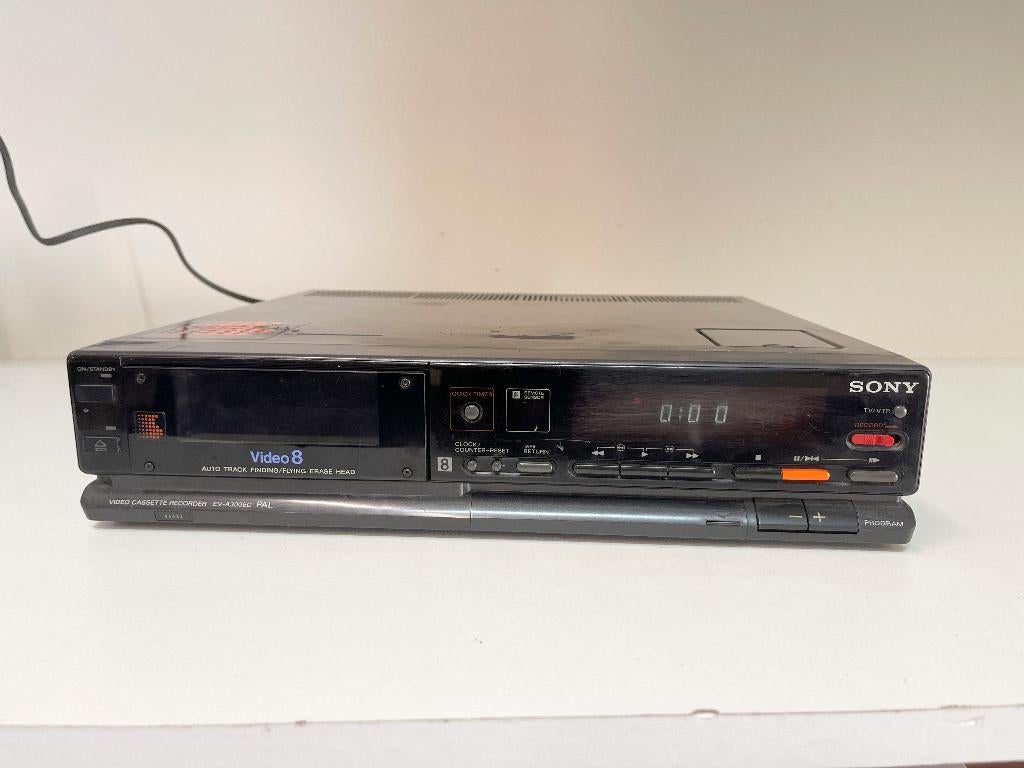 SONY EV-A300EC Video8 Recorder (bandje zit vast binnen in), Audio, Tv en Foto, Videospelers, N, Overige typen, Ophalen of Verzenden