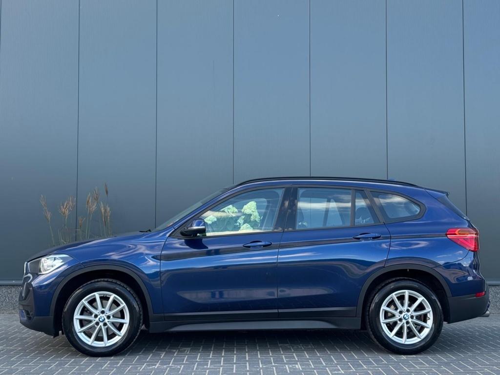 BMW X1 sDrive18i 12-2019 NAVI CLIMATE PDC TREKHAAK SPORTVELG, X1, Gebruikt, Blauw, Handgeschakeld