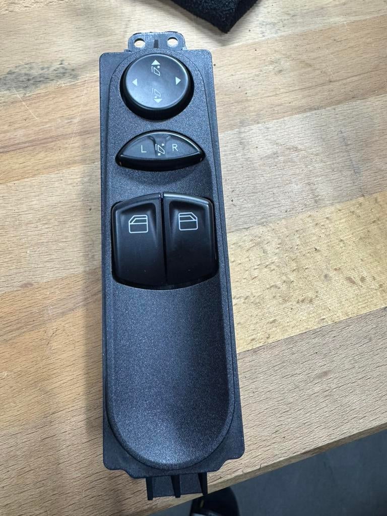 Mercedes Vito W639 raamschakelaar, Auto-onderdelen, Ophalen of Verzenden, Nieuw, Mercedes-Benz