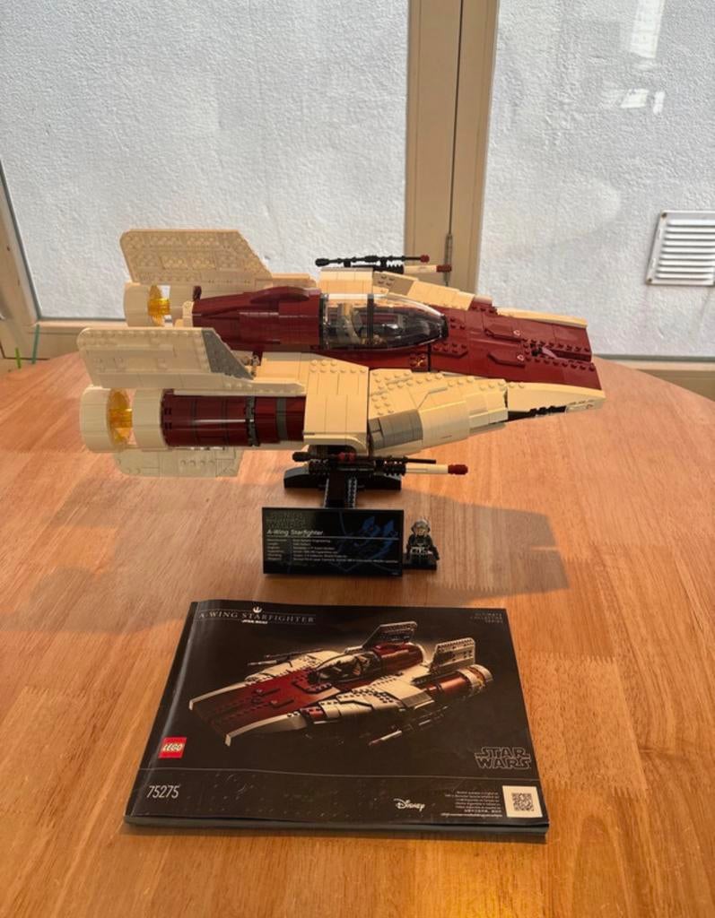 LEGO Star Wars 75275 UCS A-Wing, Ophalen of Verzenden, Zo goed als nieuw