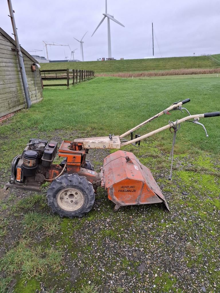 Holder E98 Landbouw Vrees met Ploeg - Bouwjaar 1979, Ophalen, Akkerbouw, Grondbewerking