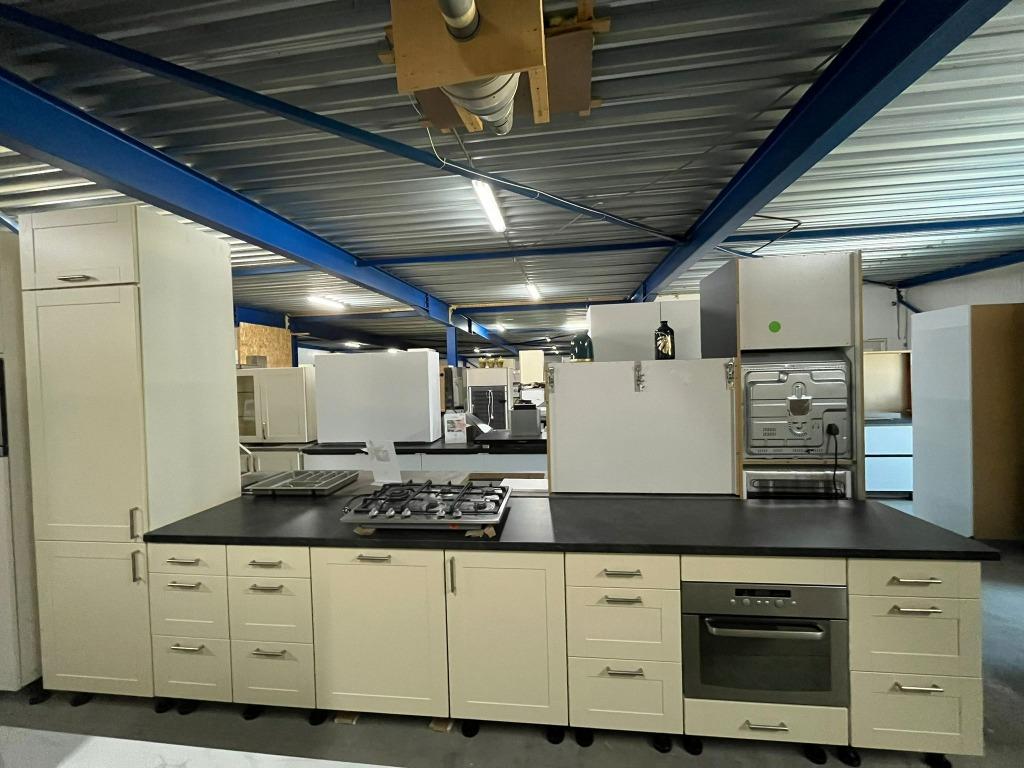 Complete Keuken Compleet NR 2590, Huis en Inrichting, Keuken | Complete keukens, Zo goed als nieuw, Greeploos, Met kookeiland