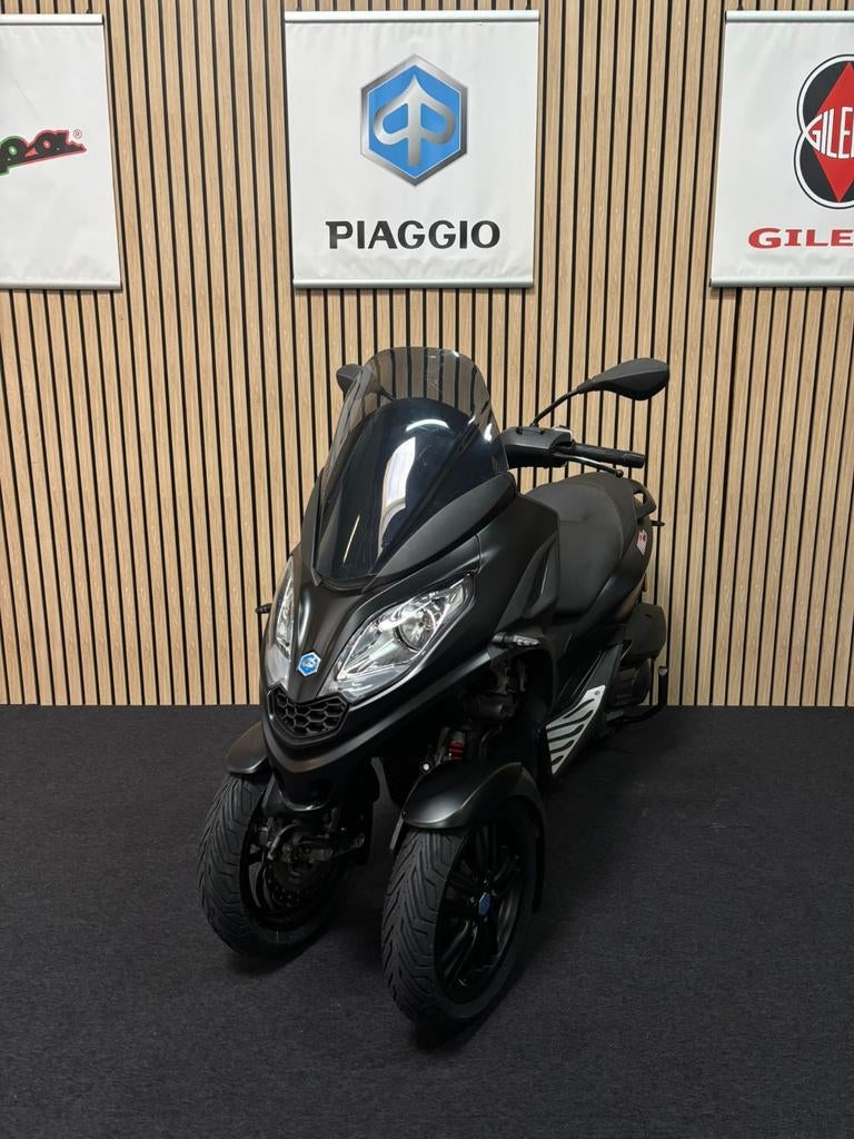 Piaggio MP3 300 HPE LT ABS ASR 2022 Autorijbewijs