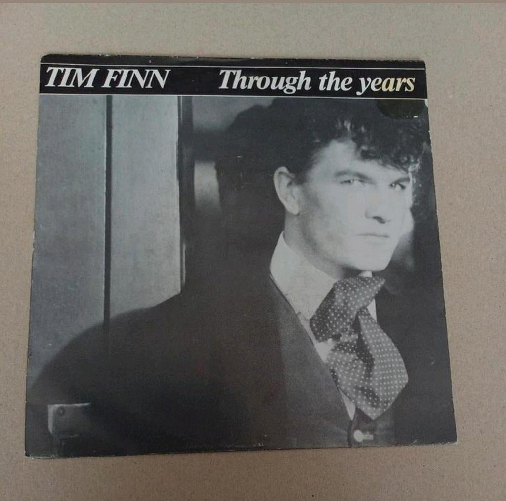Tim Finn  - Through The Years, Gebruikt, 7 inch, Single, Ophalen of Verzenden