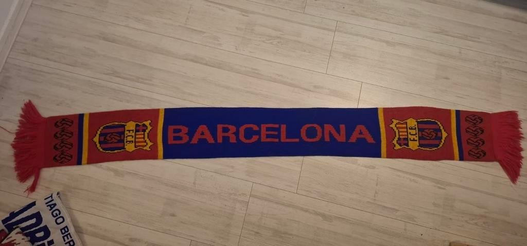 FC Barcelona sjaal, Ophalen of Verzenden, Zo goed als nieuw, Buitenlandse clubs, Vaantje of Sjaal