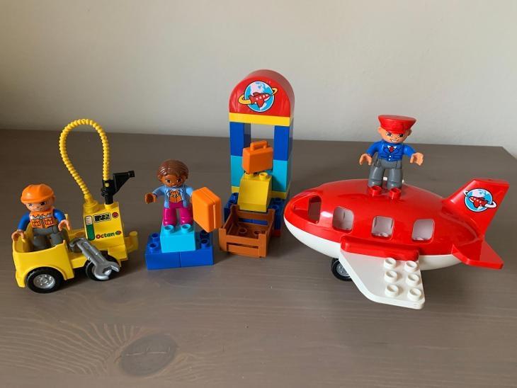 Duplo 10590 - Vliegveld met vliegtuig, Ophalen of Verzenden, Gebruikt, Complete set, Duplo