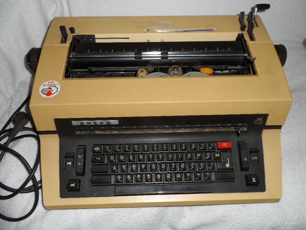 ADLER typemachine, Ophalen, Gebruikt