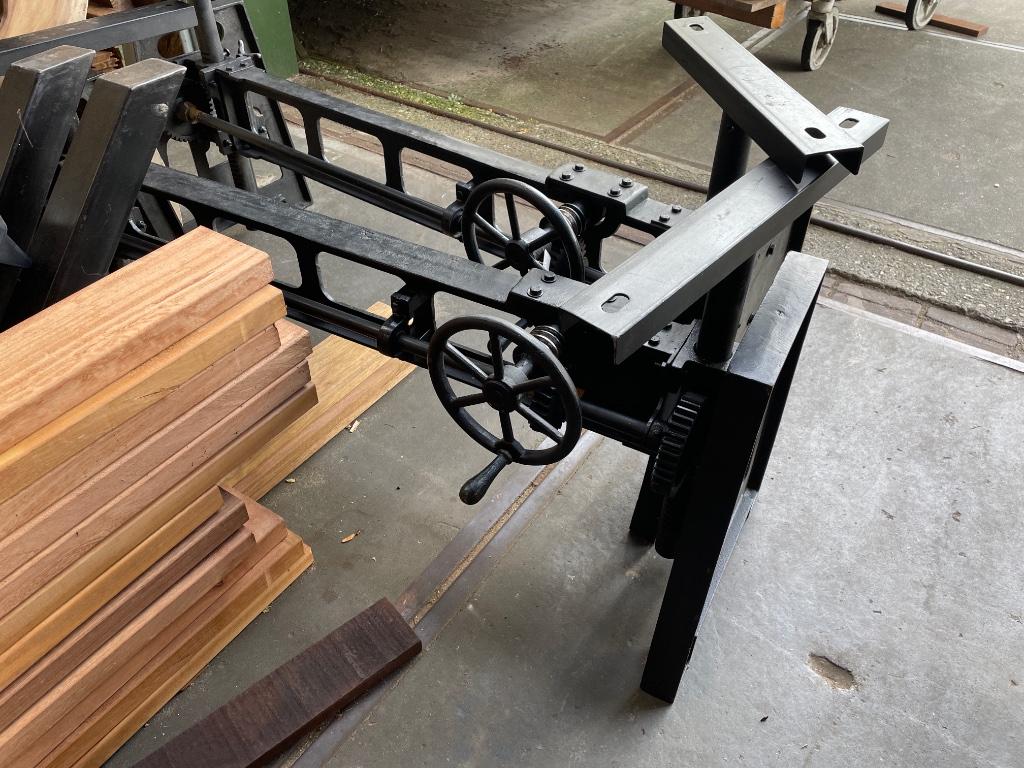 Gietijzeren onderstel hoog laag tafelpoten ook matrix, Ophalen