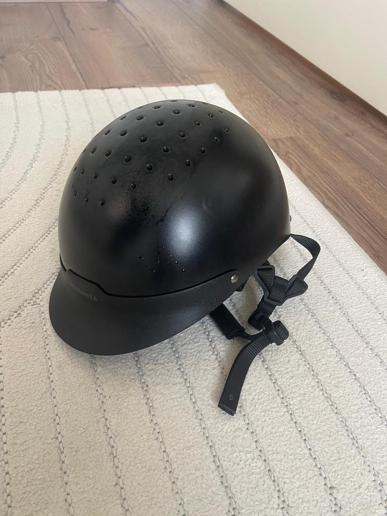 Paardrijcap voor volwassenen en kinderen, Dieren en Toebehoren, Ophalen, Zo goed als nieuw, Kinderen, Cap