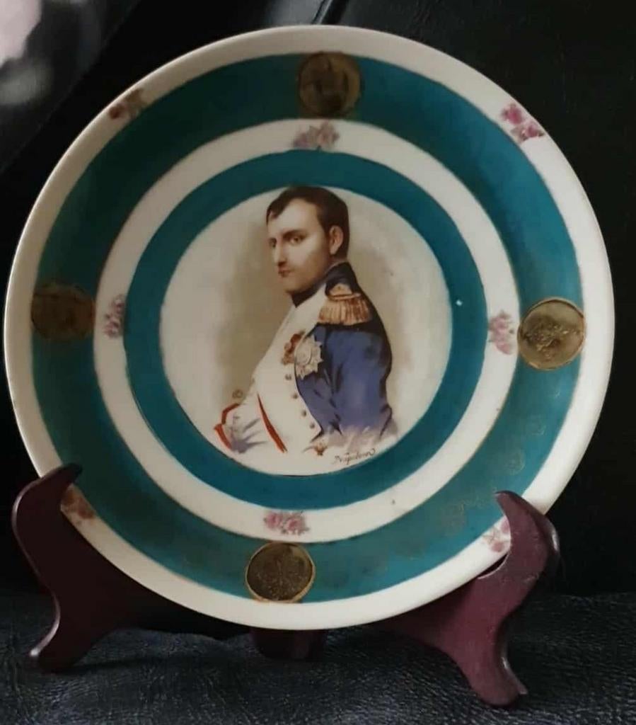 Antieke. Porselein Napoleon bord., Verzenden