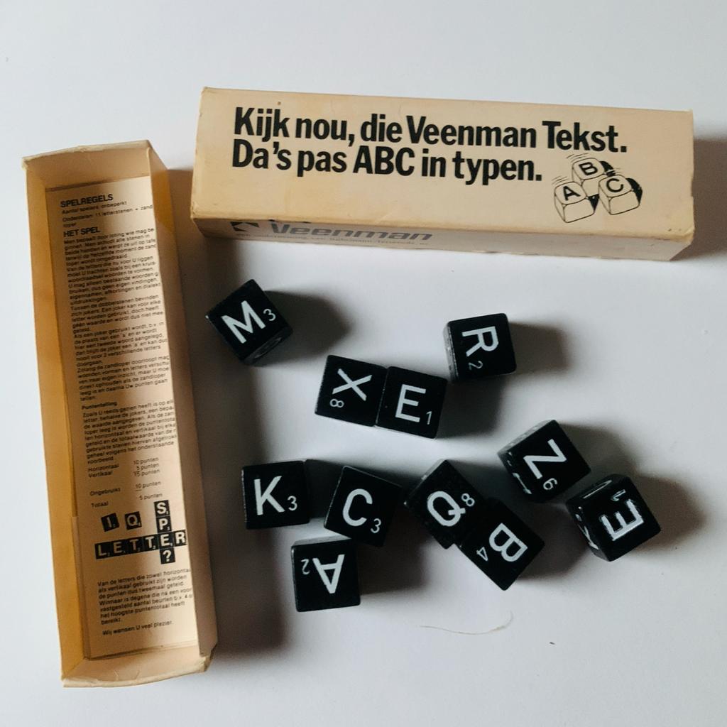 Veenman ABC in typen - Vintage Reisspel woorden maken boggle