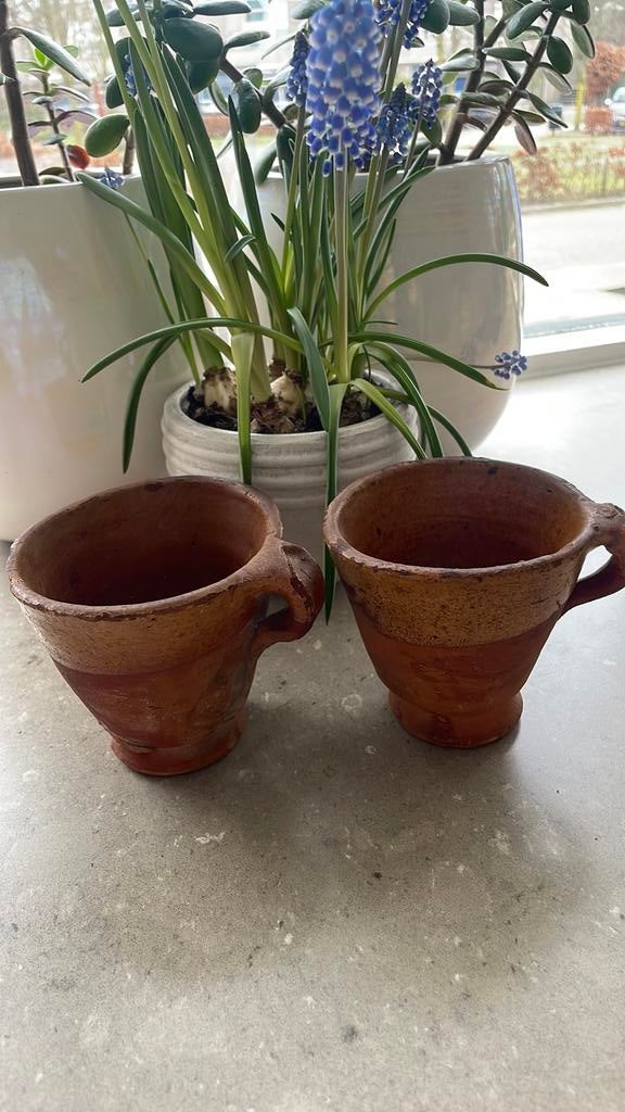 2 antieke aardbeien potjes, Rond, Ophalen of Verzenden, Zo goed als nieuw, Aardewerk