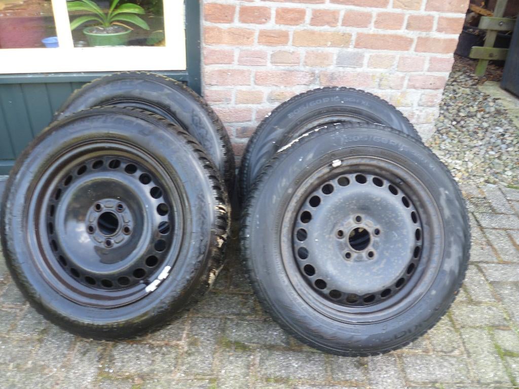 winterbanden met stalen velgen Volvo S80, Ophalen