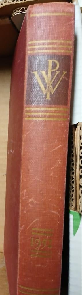 Winkler Prins Boek van het Jaar 1952, Antiek en Kunst, Antiek | Boeken en Bijbels, Ophalen of Verzenden, Mr G.B.J. Hiltermann & Prof. Dr E. de Bruyne