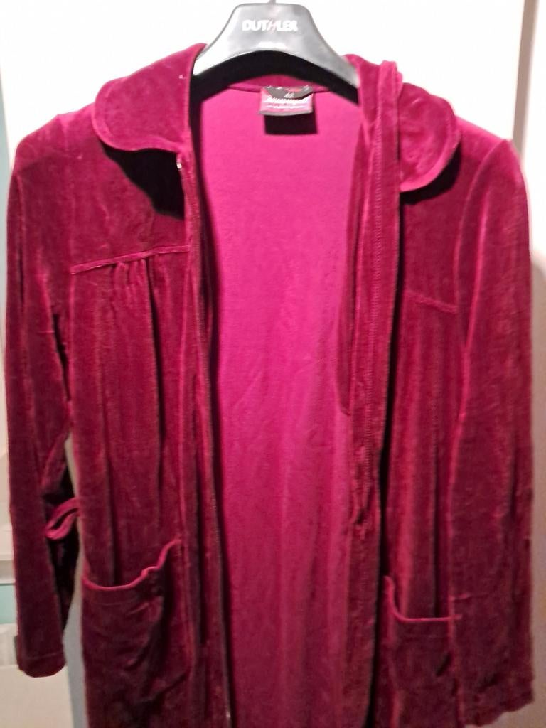 Mooie bordeauxrode velours badjas - Triumph - Maat L, Maat 42/44 (L), Nieuw, Ophalen of Verzenden, Triumph