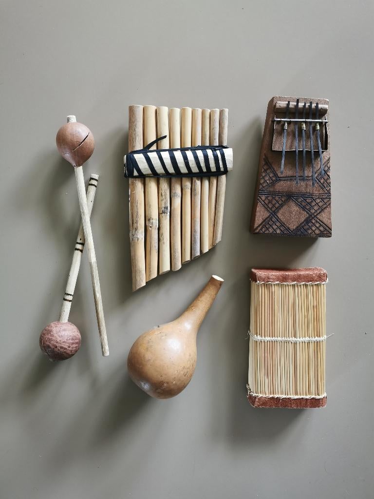 UGANDA - Set van 5 handgemaakt muziek instrumenten zie fotos, Ophalen of Verzenden, Gebruikt