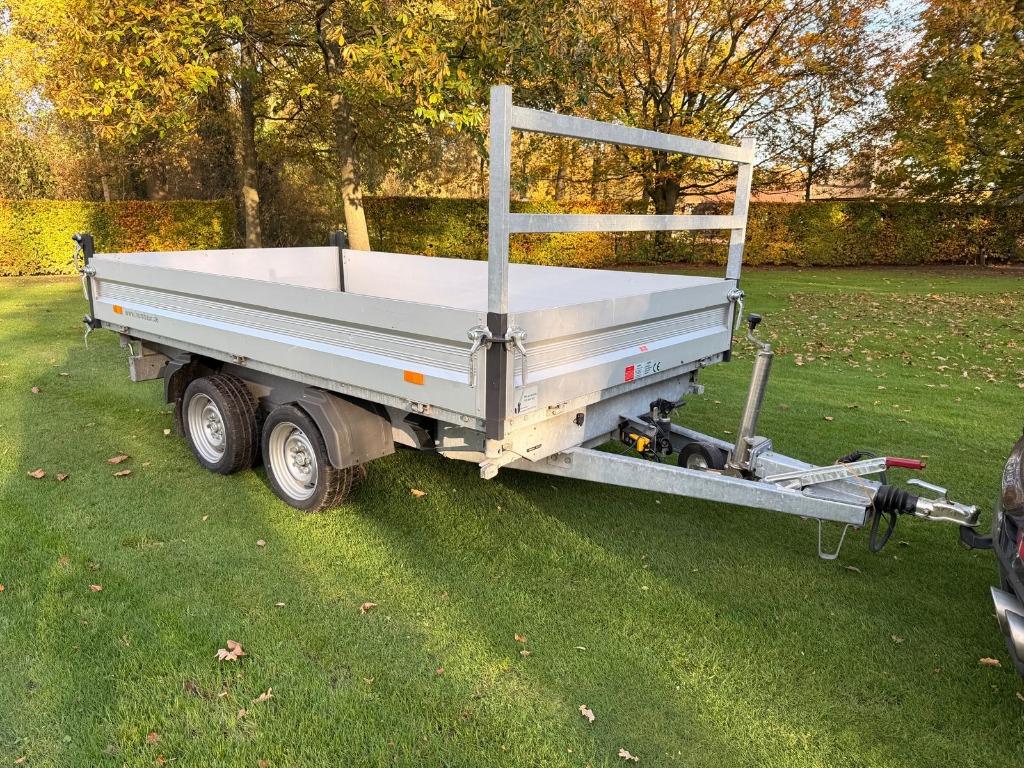 Humbaur 3-zijdige kipper met oprijplaten Electr., Ophalen, Gebruikt