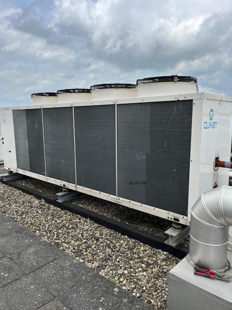 Clivet koudwater chiller WSAT XEE 802 koelmachine 216 kW, Timer, Refurbished, Ophalen of Verzenden, Koelen en Ontvochtigen