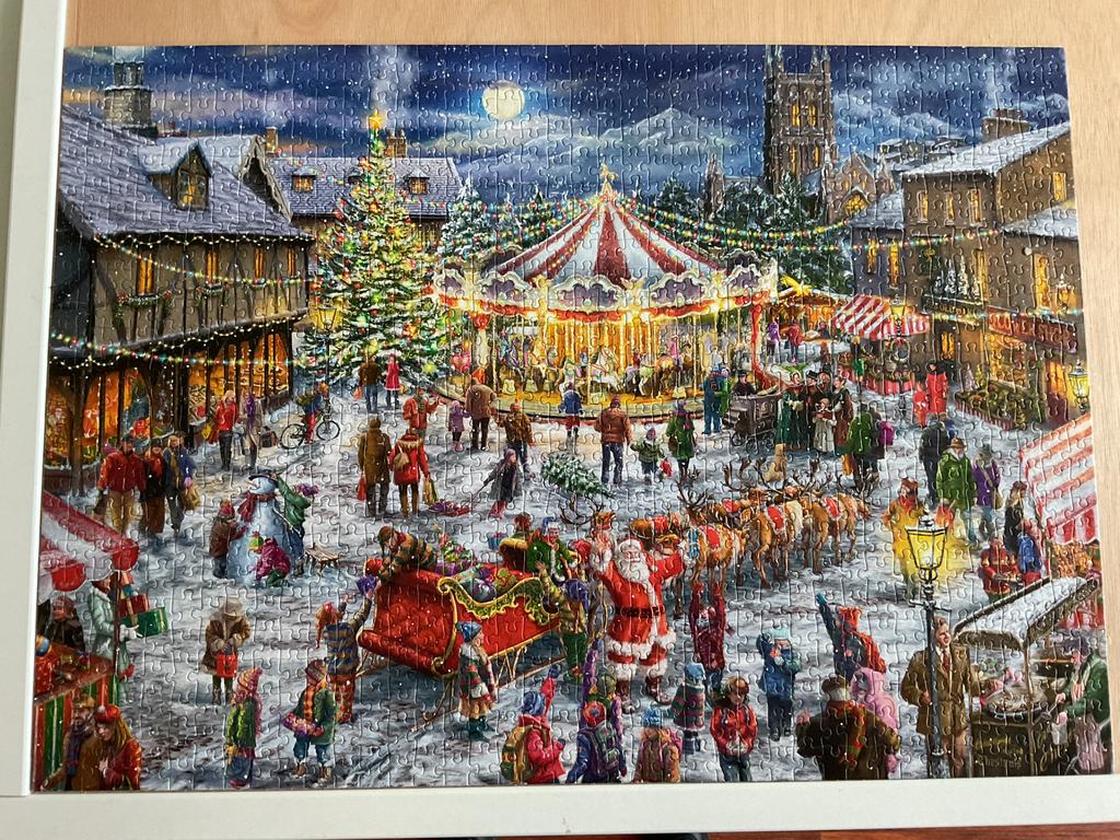 Falcon de luxe “the christmas carousel “ 2 puzzels in 1 doos, Ophalen of Verzenden, 500 t/m 1500 stukjes, Zo goed als nieuw