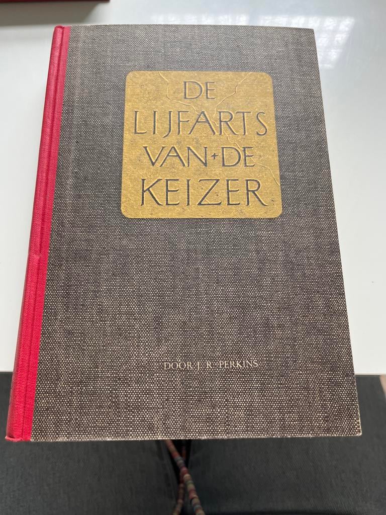 De Lijfarts van de Keizer - J.R. Perkins, Boeken, Literatuur, Gelezen, Nederland, Ophalen of Verzenden