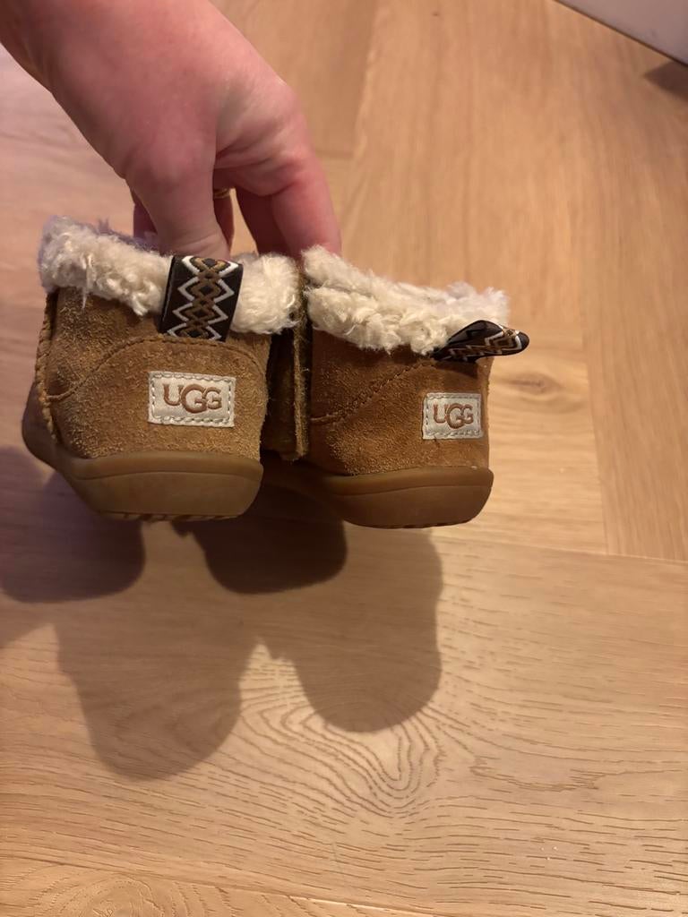 UGG Kinder Schoenen Maat 25 - Lekker Warm!, Schoentjes, UGG, Jongetje of Meisje, Ophalen of Verzenden