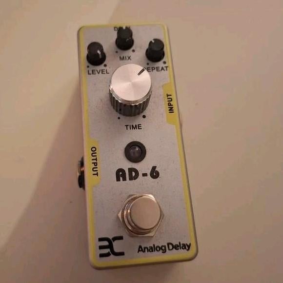 ENO TC-31 analog delay AD-6 effect pedal, Muziek en Instrumenten, Ophalen, Zo goed als nieuw
