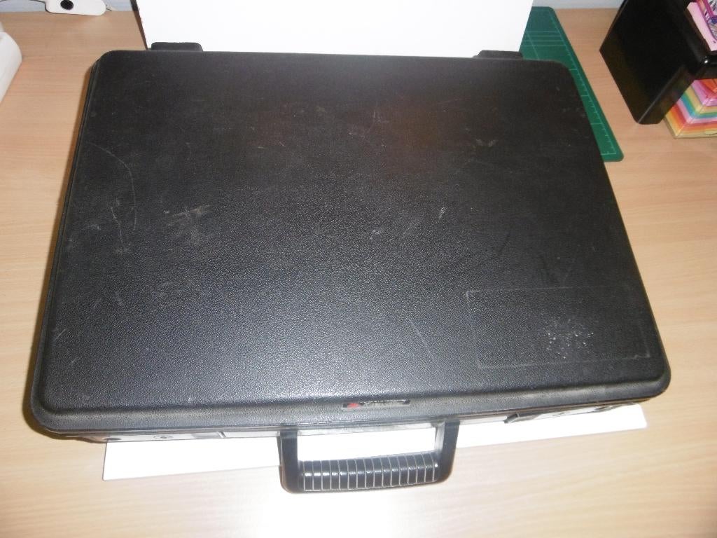 Aktekoffer, Ophalen, Gebruikt, Hard kunststof, Slot