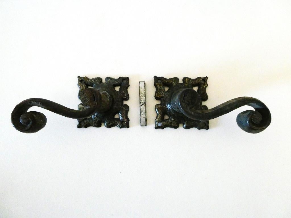 Gietijzeren deurklinkset met krul deurklinken, Ophalen of Verzenden