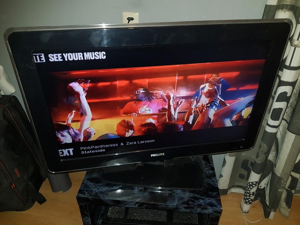 Te koop LCD tv philips 32 inch led game tv, Audio, Tv en Foto, Televisies, Philips, 50 Hz, Ophalen