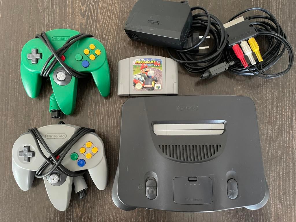 Nintendo N64 Console, Mario Kart, 2 Controllers, bekabeling, Spelcomputers en Games, Spelcomputers | Nintendo 64, Gebruikt, Met 2 controllers