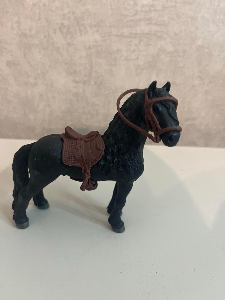 Schleich paard met tuigje - Diverse modellen, Ophalen of Verzenden, Gebruikt, Jongen of Meisje