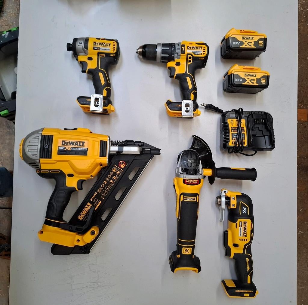 Dewalt set nieuw, Ophalen