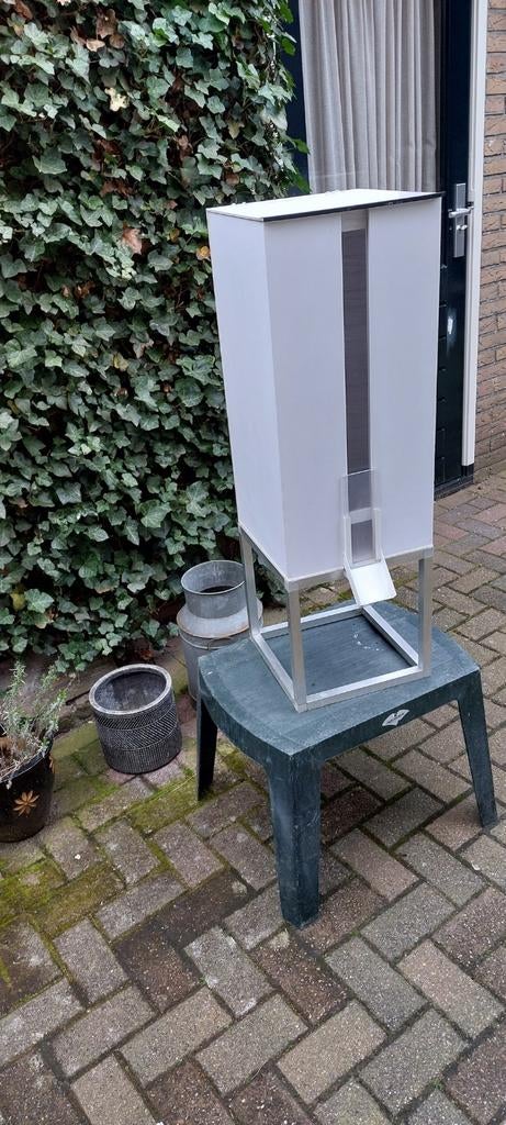 Zgan voersilo 25 kilo, Dieren en Toebehoren, Vogels | Hokken en Kooien, Ophalen, Zo goed als nieuw, Aluminium, Overige typen