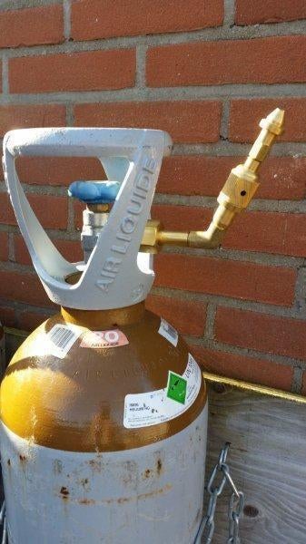 Heliumkranen, Heliumnippel heliumkraan NL aansl, Hobby en Vrije tijd, Feestartikelen, Ophalen of Verzenden, Zo goed als nieuw