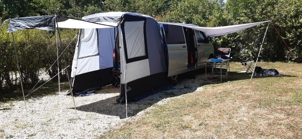 Mooie Volkswagen Transporter T5 camperbus met toebehoren, Ophalen of Verzenden