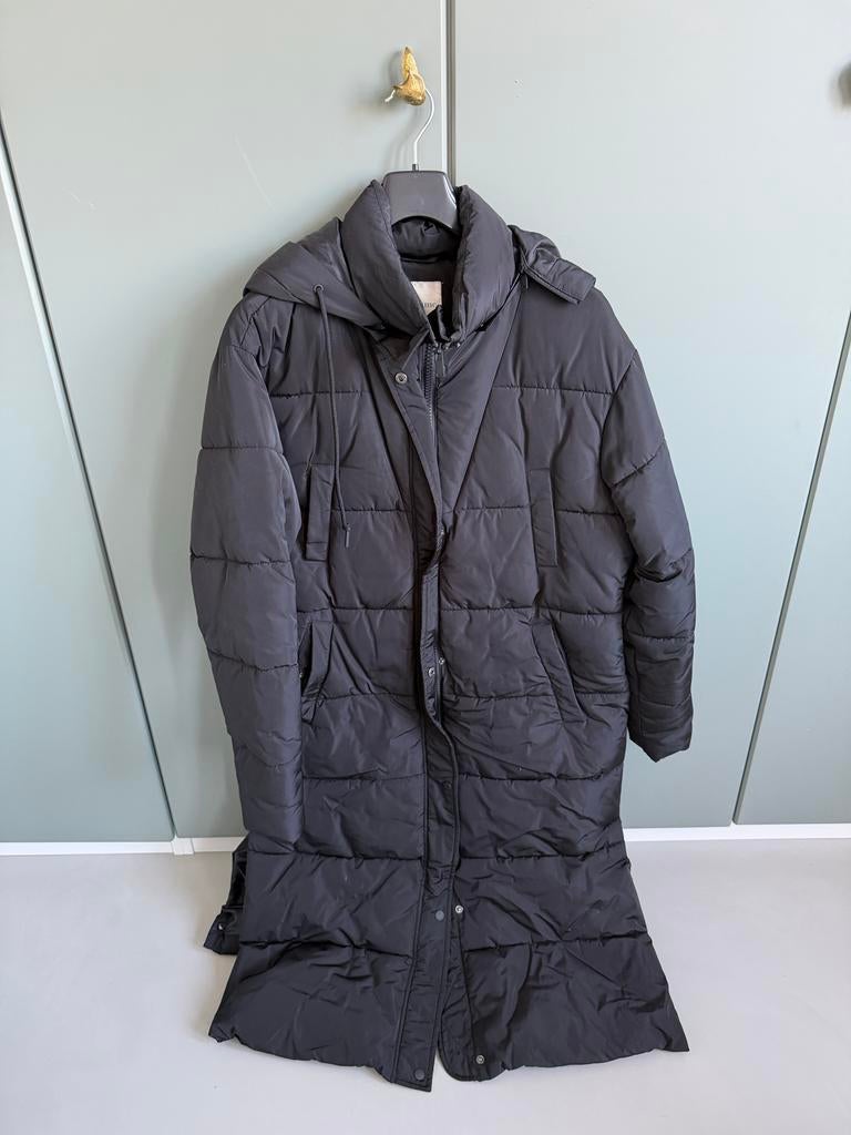 Anytime lange zwarte winterjas maat 38 (valt ruim), Ophalen of Verzenden, Gedragen, Maat 38/40 (M), Zwart