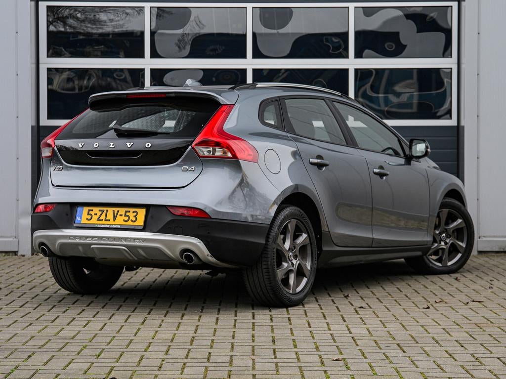 Volvo V40 Cross Country 2.0 D4 190pk Summum | Navi | Climate, Voorwielaandrijving, Stof, Gebruikt, Origineel Nederlands