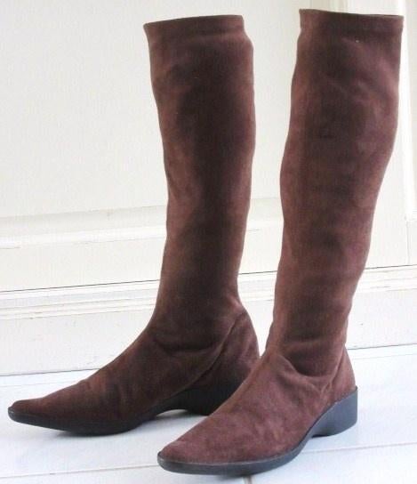 Mooie bruine lange puntlaarzen maat 40 - laarzen, Ophalen of Verzenden, Zo goed als nieuw, Bruin, Hoge laarzen