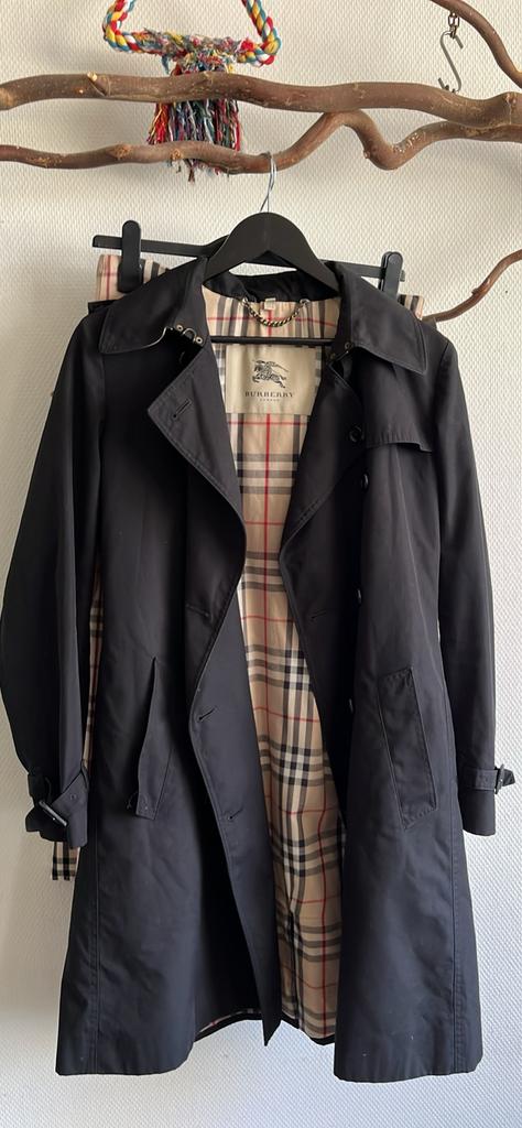 Burberry jas, Kleding | Dames, Ophalen of Verzenden, Zo goed als nieuw, Zwart