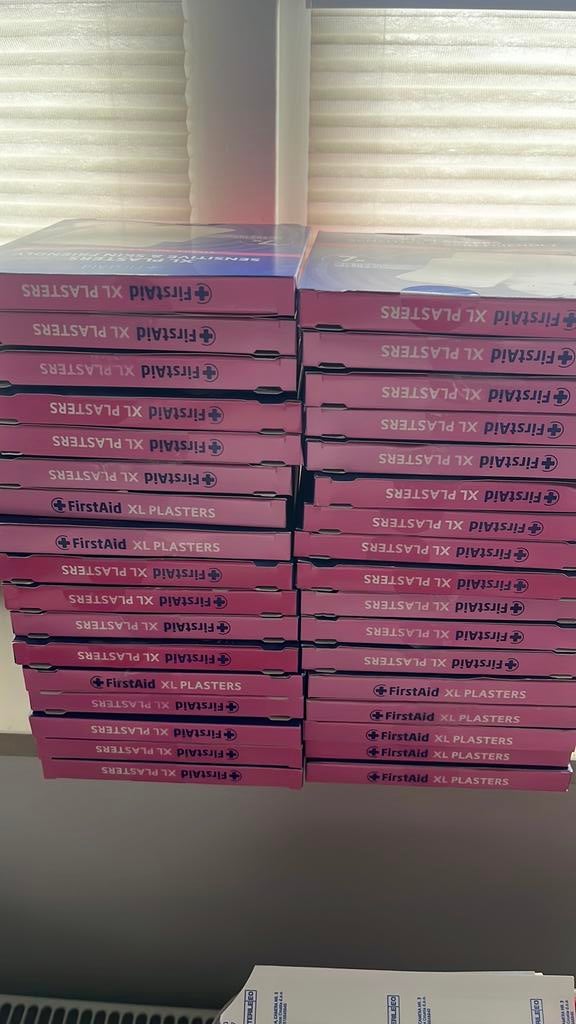 32 doosjes pleisters nieuw, Ophalen of Verzenden, Nieuw