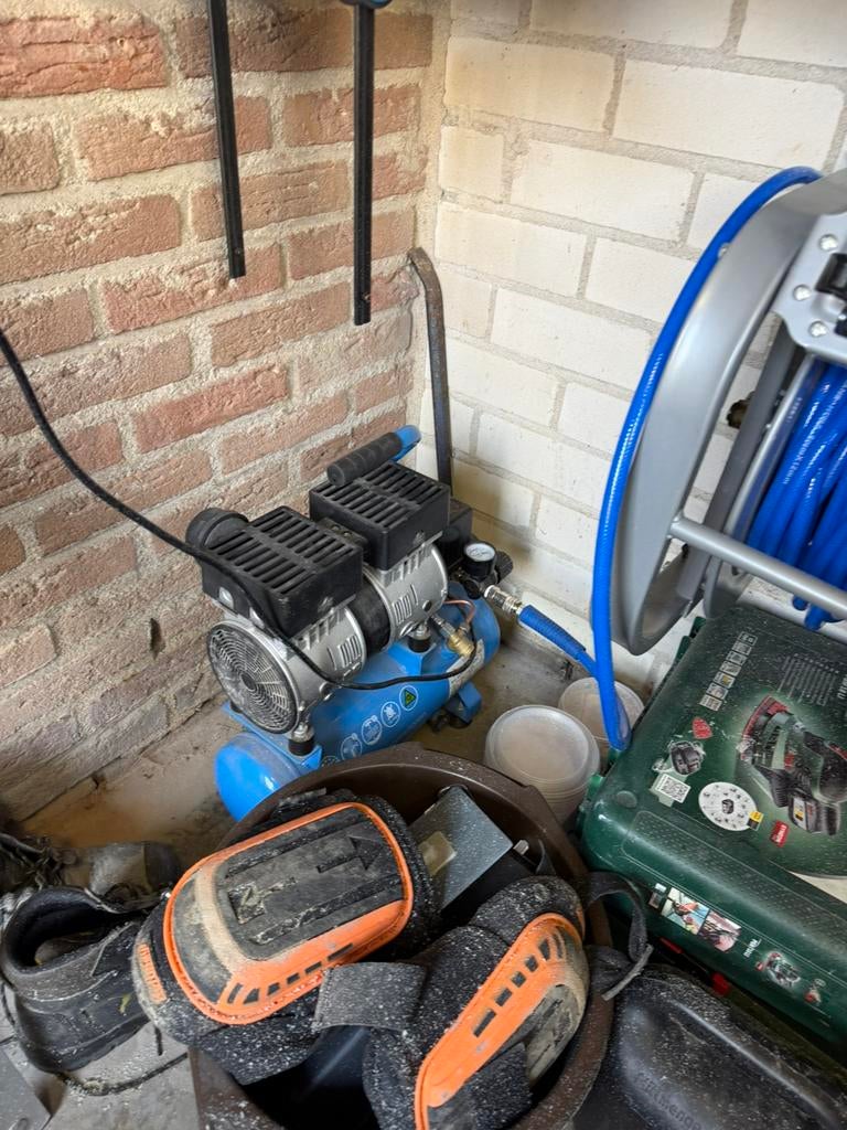 compressor met 30 meter slang, Ophalen, Zo goed als nieuw