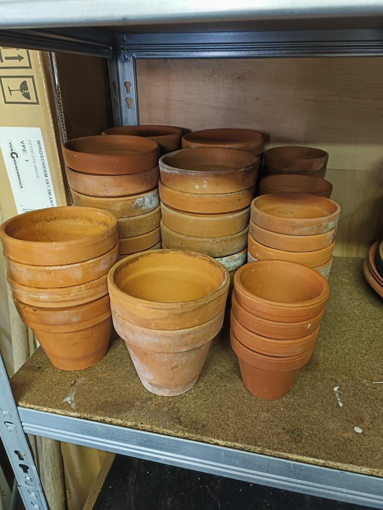 Mooie terracotta bloempotjes, Tuin en Terras, Ophalen, Rond, Minder dan 25 cm, Minder dan 40 cm