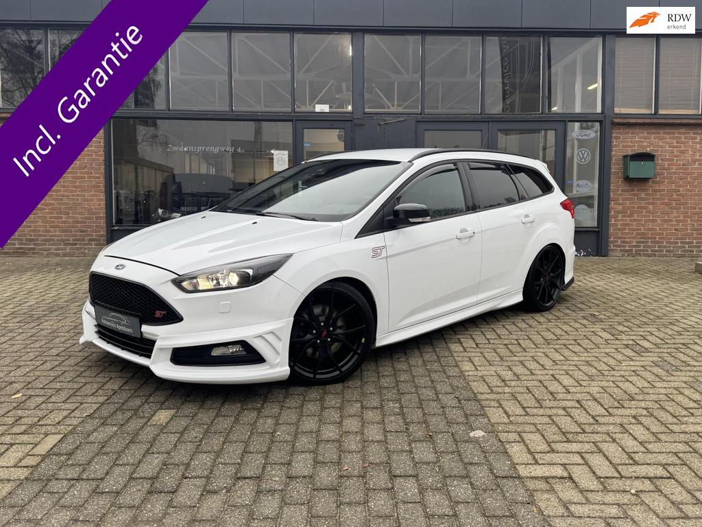 Ford Focus Wagon 2.0 ST, Xenon, Bull-x, Vol leer, Auto's, 15 km/l, Gebruikt, Zwart, 4 cilinders
