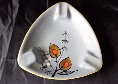 Vintage Flora Gouda "Palermo" Driehoekige Asbak / Schaaltje, Ophalen, Porselein of Keramiek, Schaal, Zo goed als nieuw