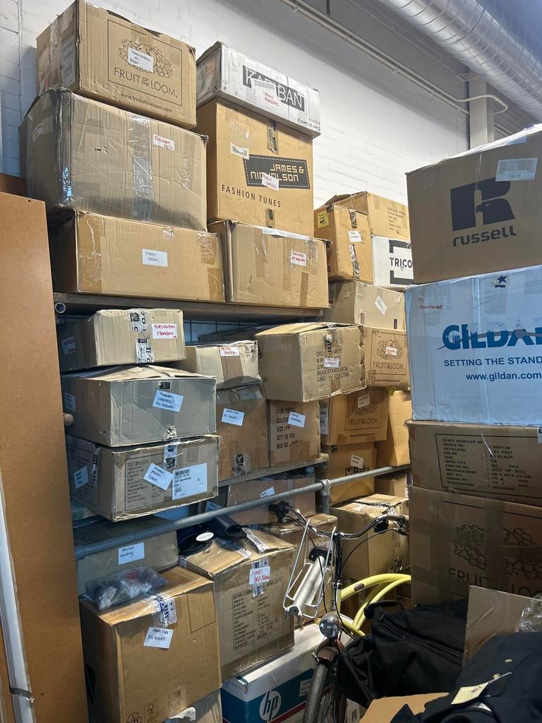 'Partij handel: Diverse KLEDING (nieuw) aangeboden., Ophalen, Textiel