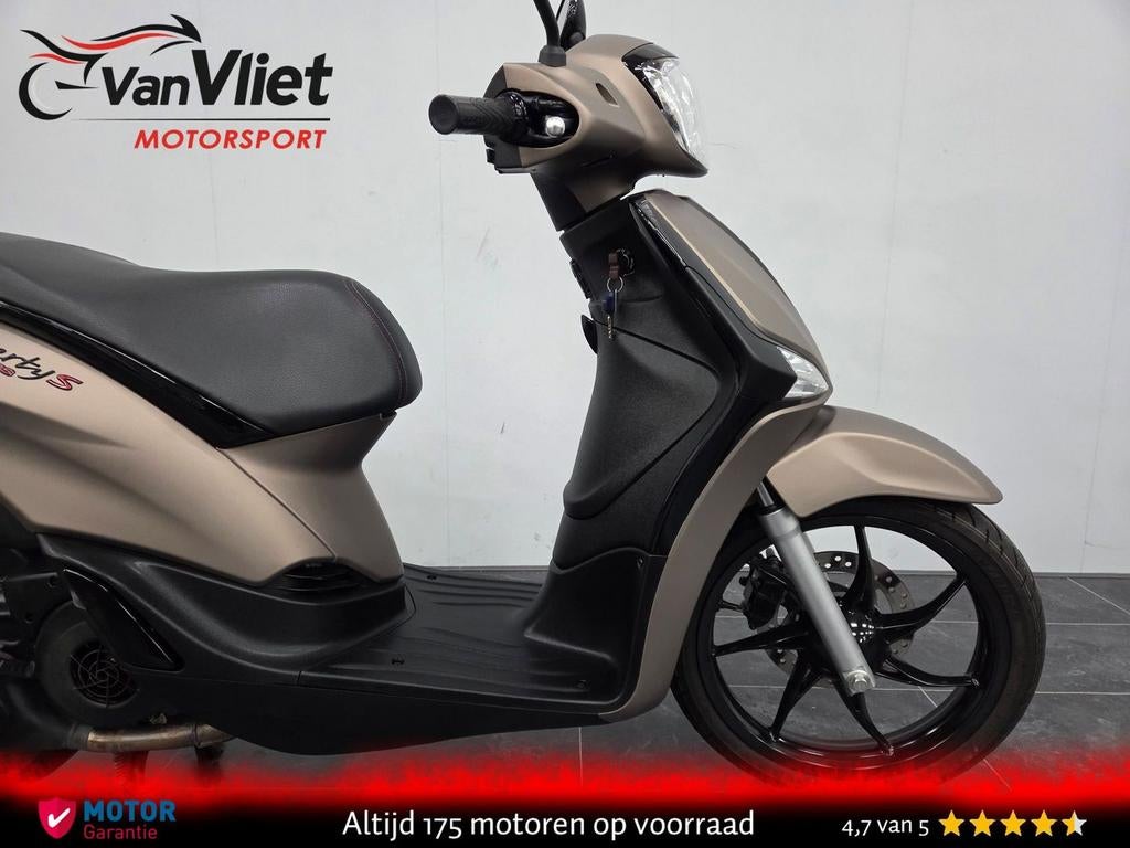 Zo Goed Als Nieuw! Piaggio Liberty 125 S bj 2025 Zie Foto\'s - foto 3