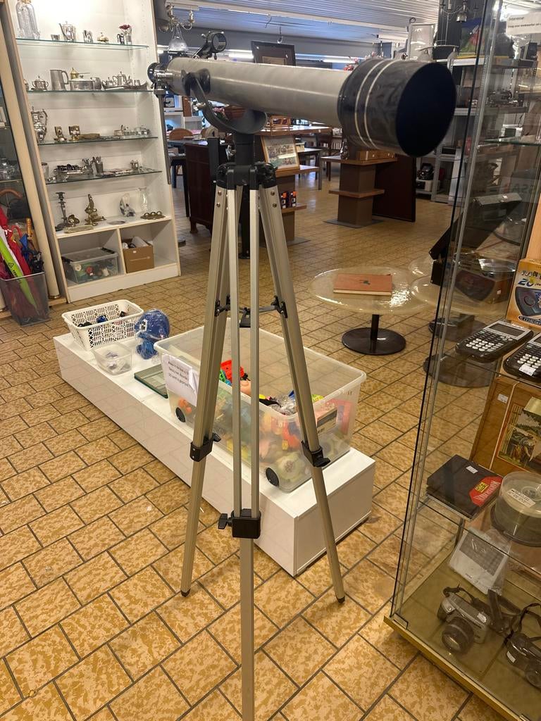 Vintage Refractor Telescoop met Statief - Gebruikt, Audio, Tv en Foto, Optische apparatuur | Telescopen, Gebruikt, Lenzentelescoop (refractor)